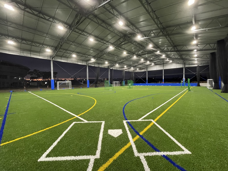 恩田運動公園屋根付きグラウンド